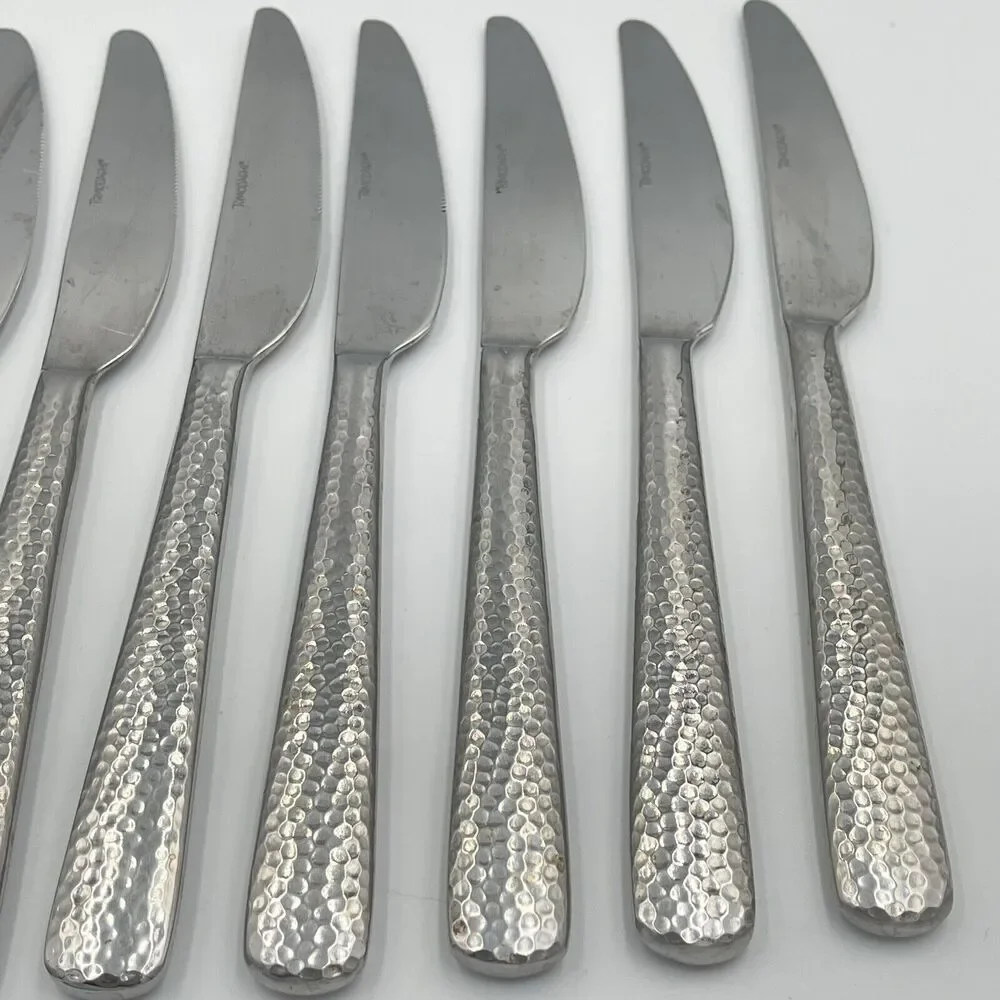 9 QTY Hampton Tomodachi ELLA Hammered Dinner Knives 9.25